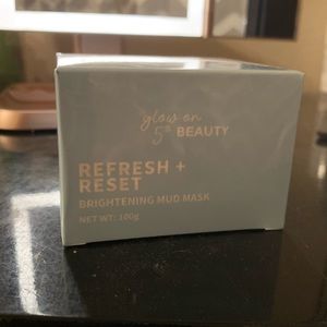 Glow on 5th Beauty Mud Mask